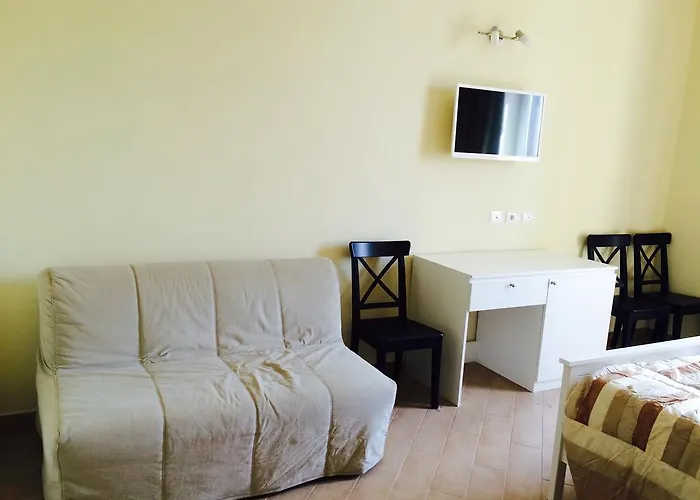 Serventi Longhi 2* Roma