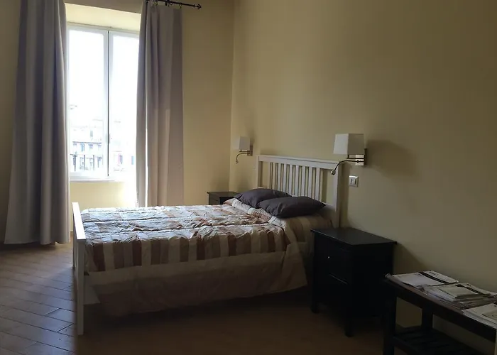 Serventi Longhi Otel 2*