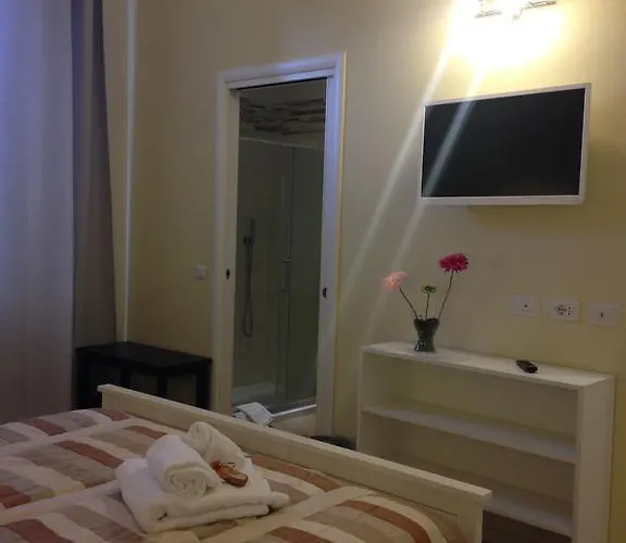 Otel Serventi Longhi 2*