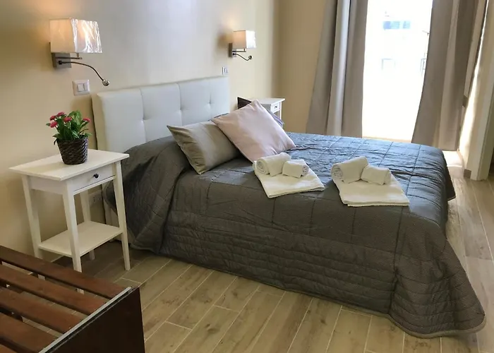 Serventi Longhi Otel 2*